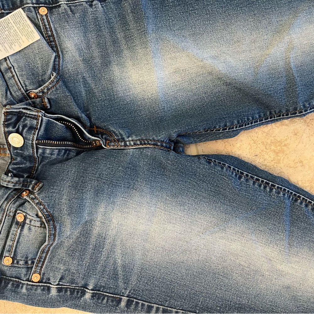 Levi’s - Picture 3 of 4